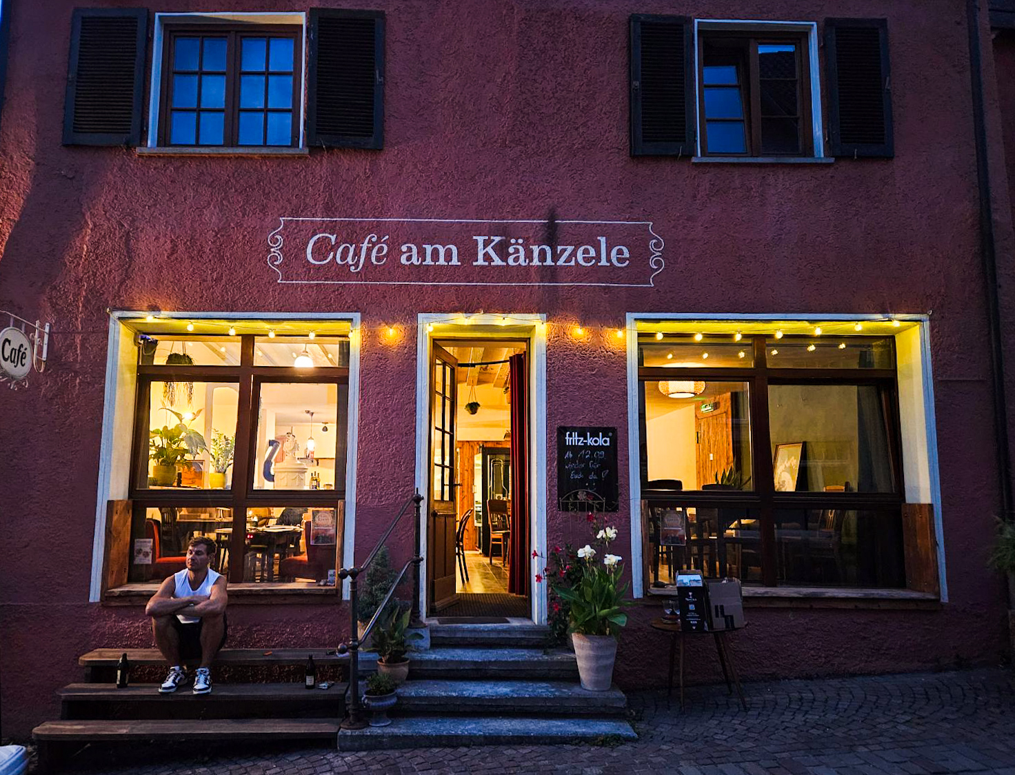 Cafe Känzele Außenansicht abends